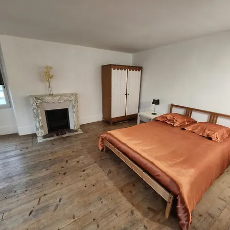 Maison De A 40 Km De Paris Holiday home