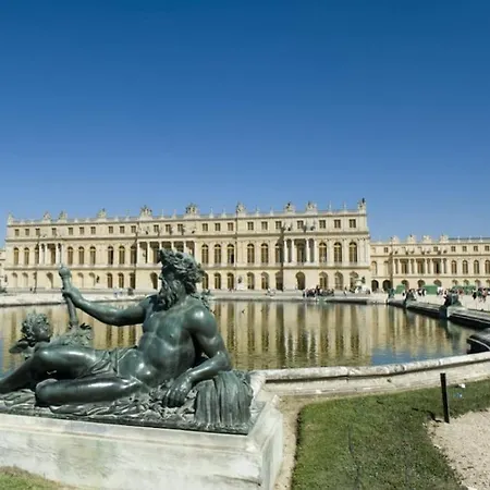 Maison De A 40 Km De Paris Holiday home