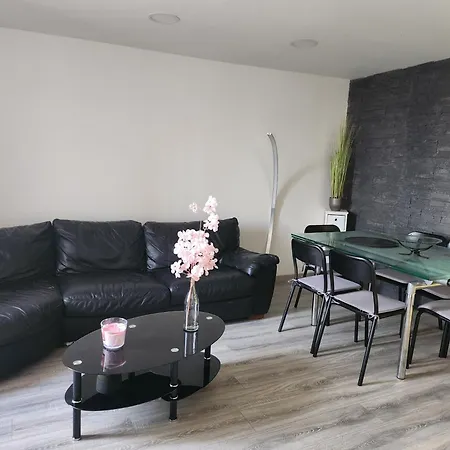 Maison De A 40 Km De Paris *